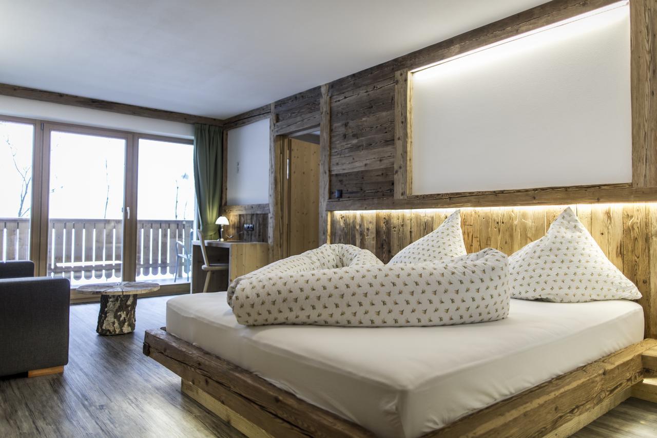 Hotel Neuwirt Cadipietra Εξωτερικό φωτογραφία