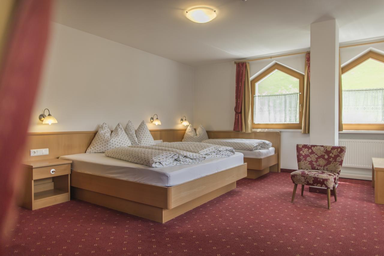 Hotel Neuwirt Cadipietra Εξωτερικό φωτογραφία