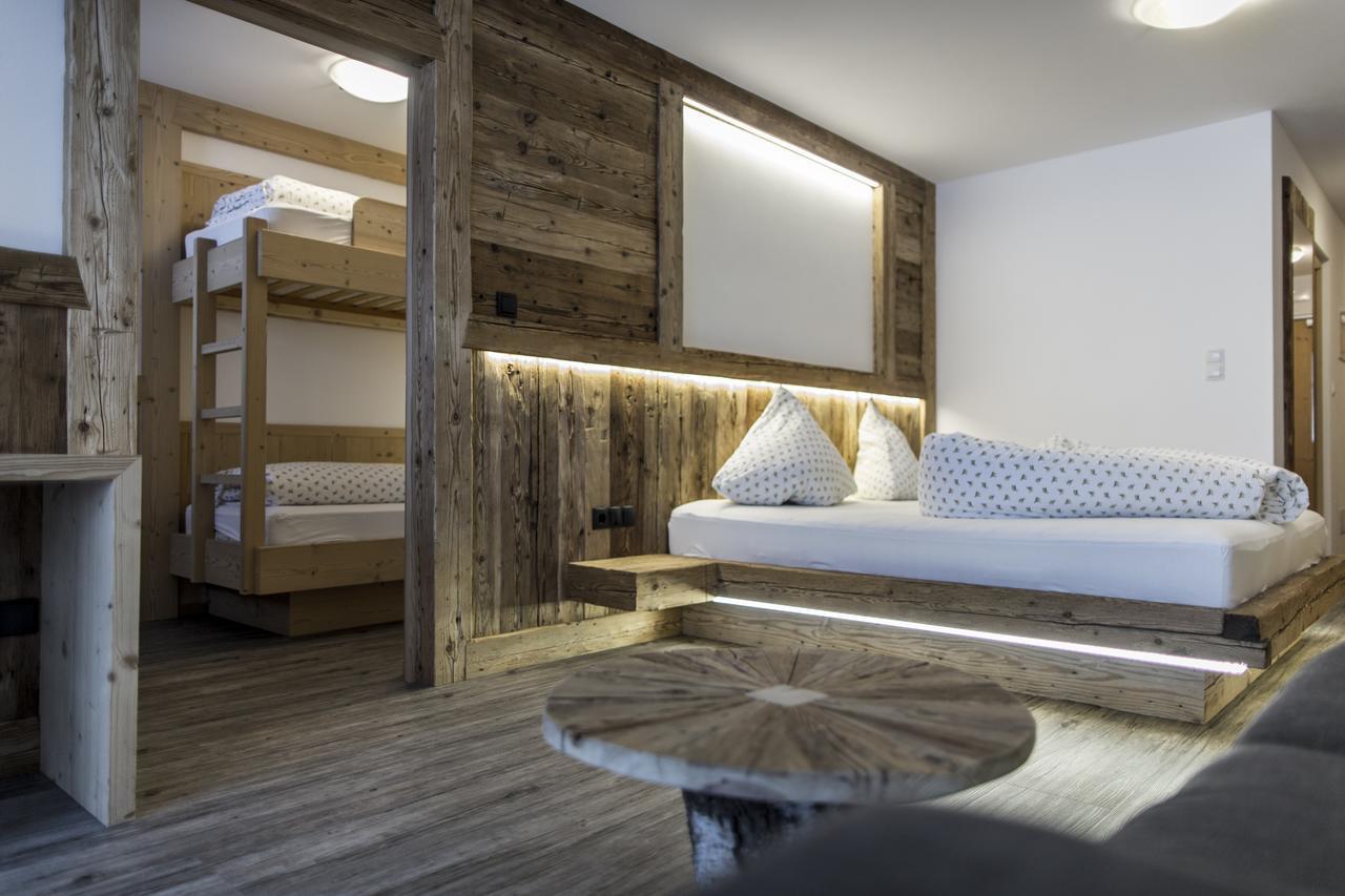 Hotel Neuwirt Cadipietra Εξωτερικό φωτογραφία
