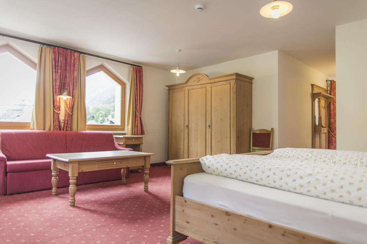 Hotel Neuwirt Cadipietra Εξωτερικό φωτογραφία