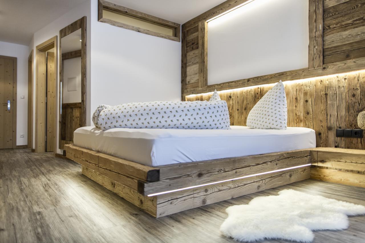 Hotel Neuwirt Cadipietra Εξωτερικό φωτογραφία