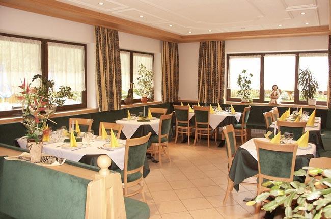Hotel Neuwirt Cadipietra Εξωτερικό φωτογραφία
